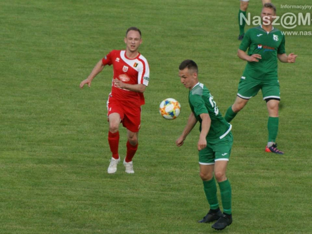 Fedoruk w Suwałkach, Mławianka nadal trzynasta