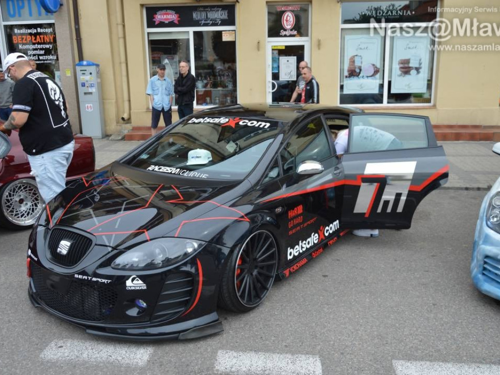 Jarmark Wojciechowy i Zlot Samochodów Tuningowanych