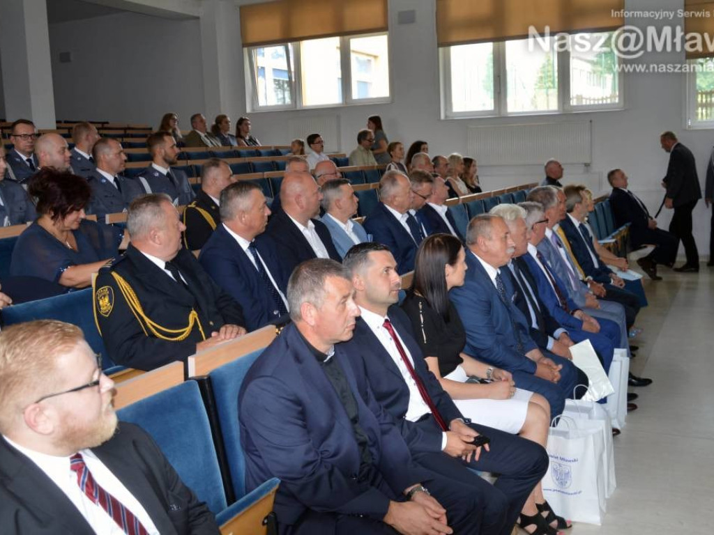 Święto Policji. Awanse i odznaczenia - FOTORELACJA