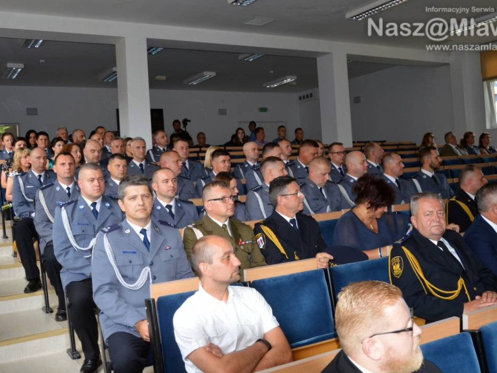 Święto Policji. Awanse i odznaczenia - FOTORELACJA