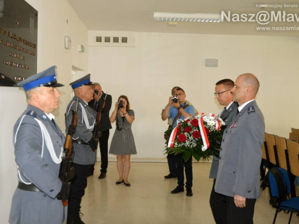 Święto Policji. Awanse i odznaczenia - FOTORELACJA