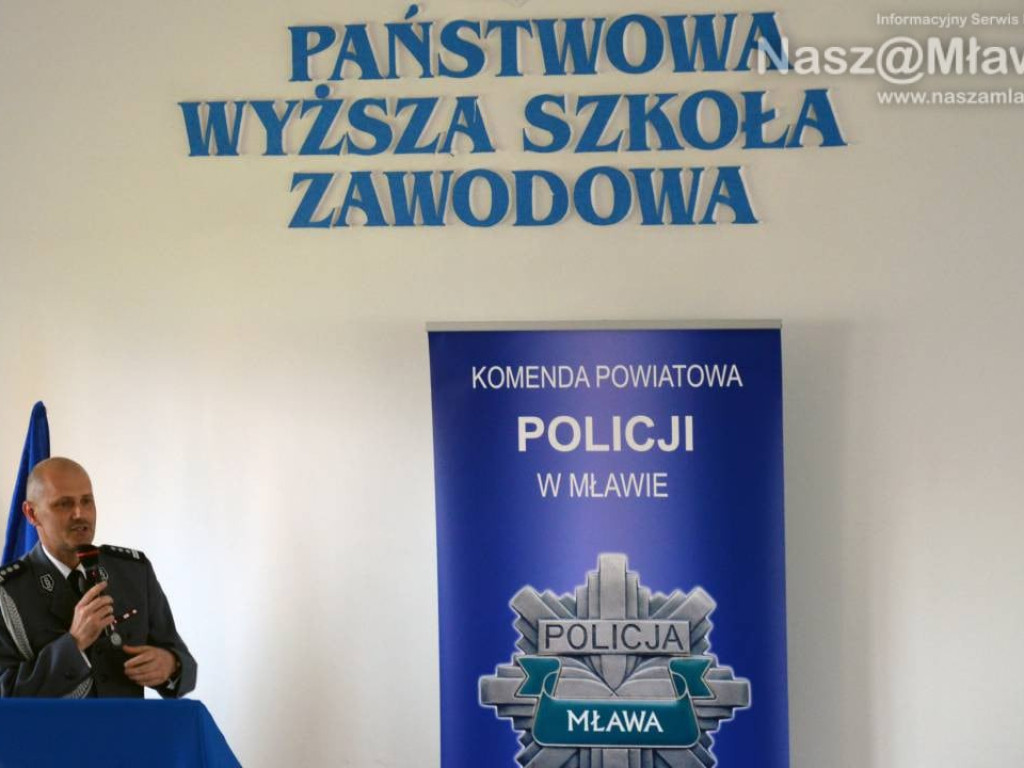 Święto Policji. Awanse i odznaczenia - FOTORELACJA