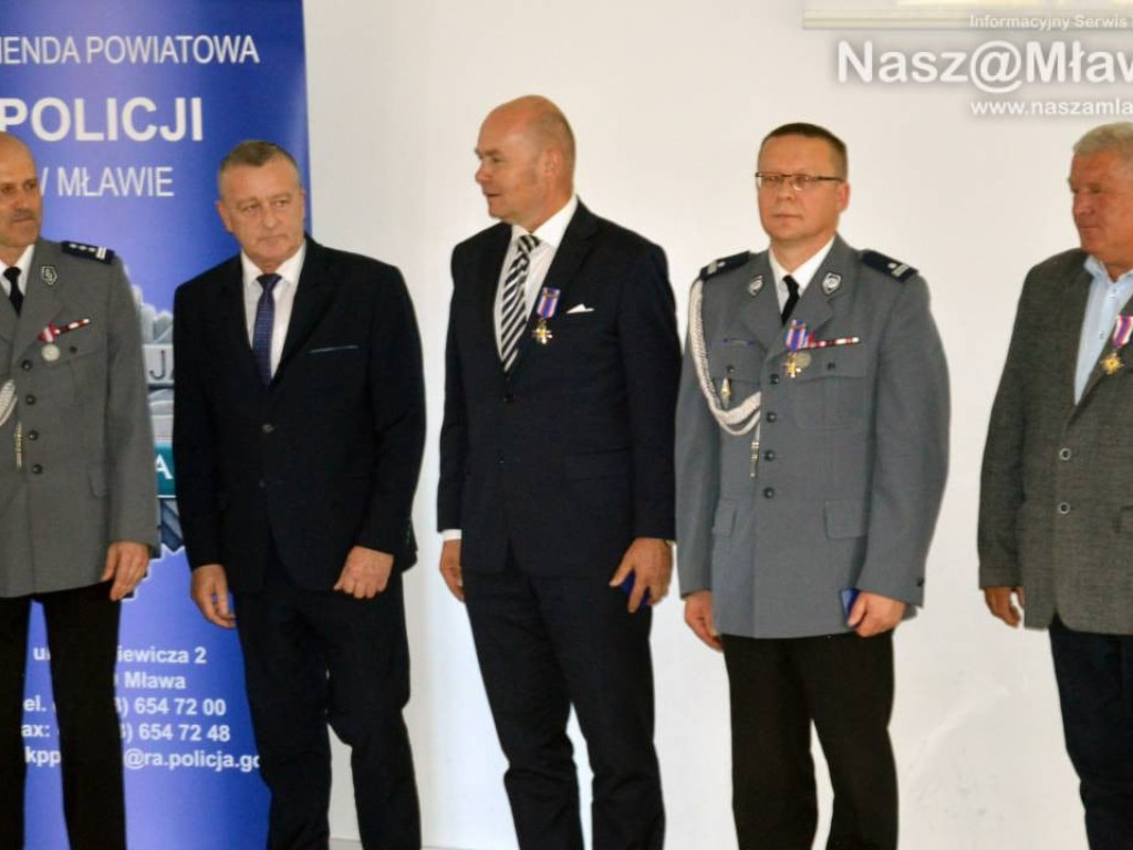 Święto Policji. Awanse i odznaczenia - FOTORELACJA