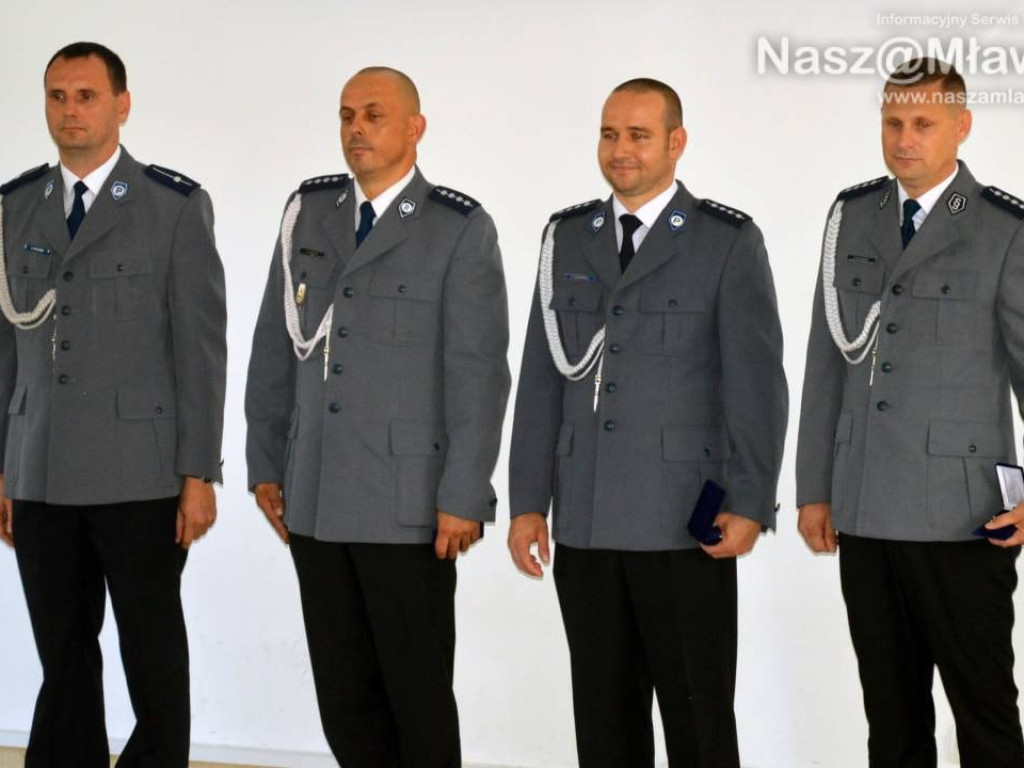 Święto Policji. Awanse i odznaczenia - FOTORELACJA