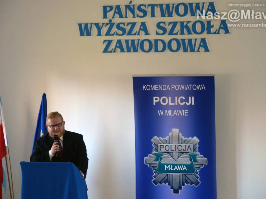 Święto Policji. Awanse i odznaczenia - FOTORELACJA