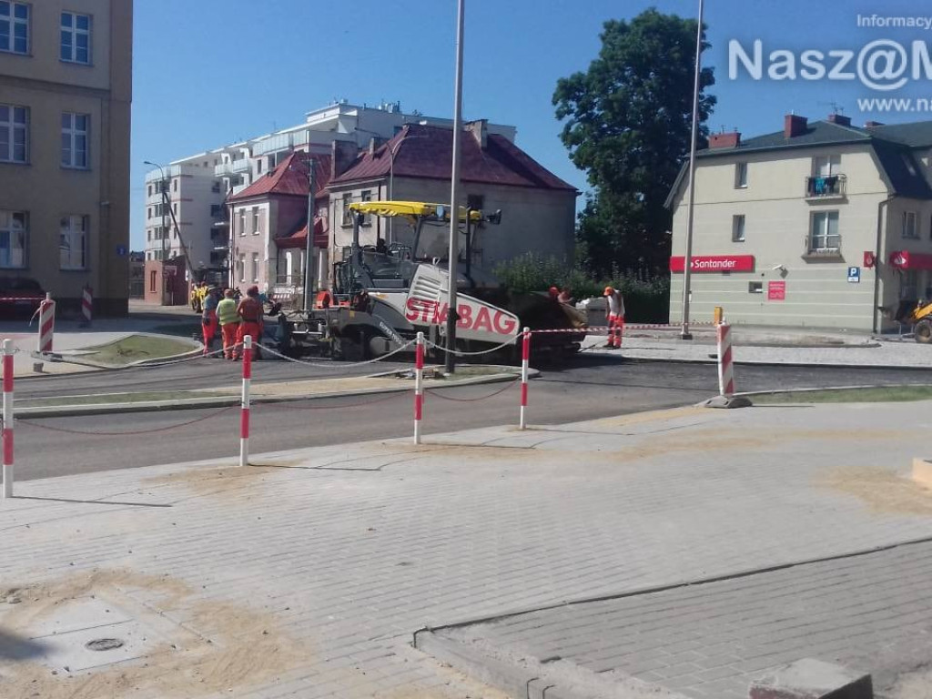 Rondo przy policji przybiera ostateczny kształt