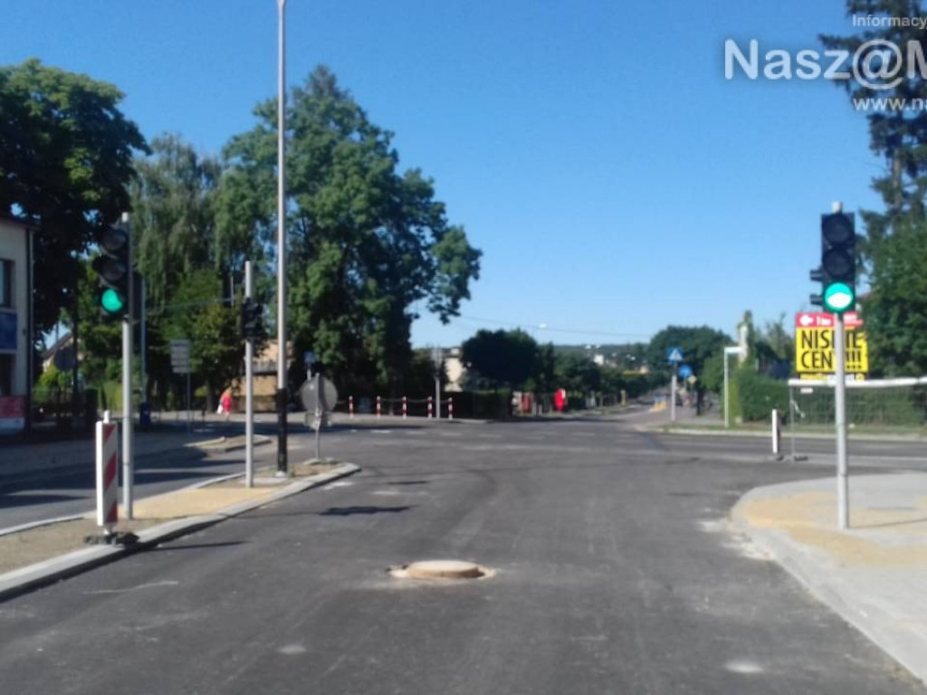 Rondo przy policji przybiera ostateczny kształt