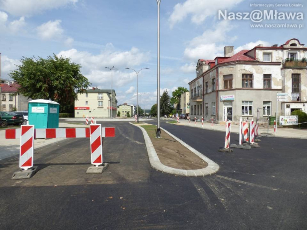 Czy rondo przed policją otworzą jeszcze w wakacje?