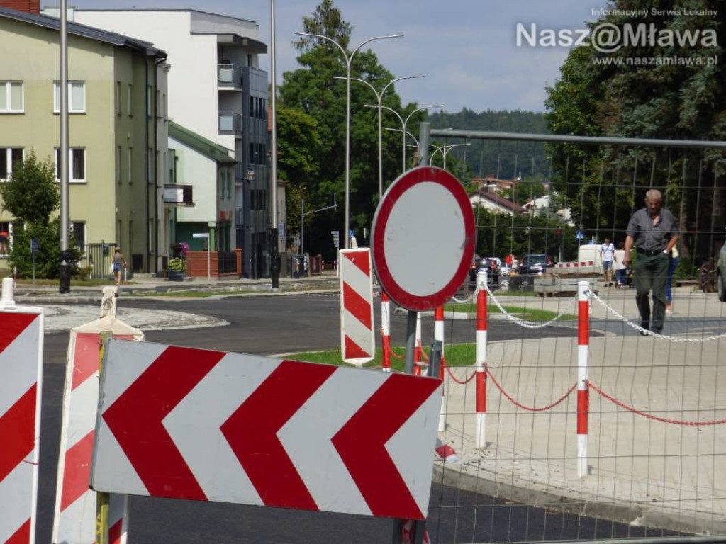 Czy rondo przed policją otworzą jeszcze w wakacje?