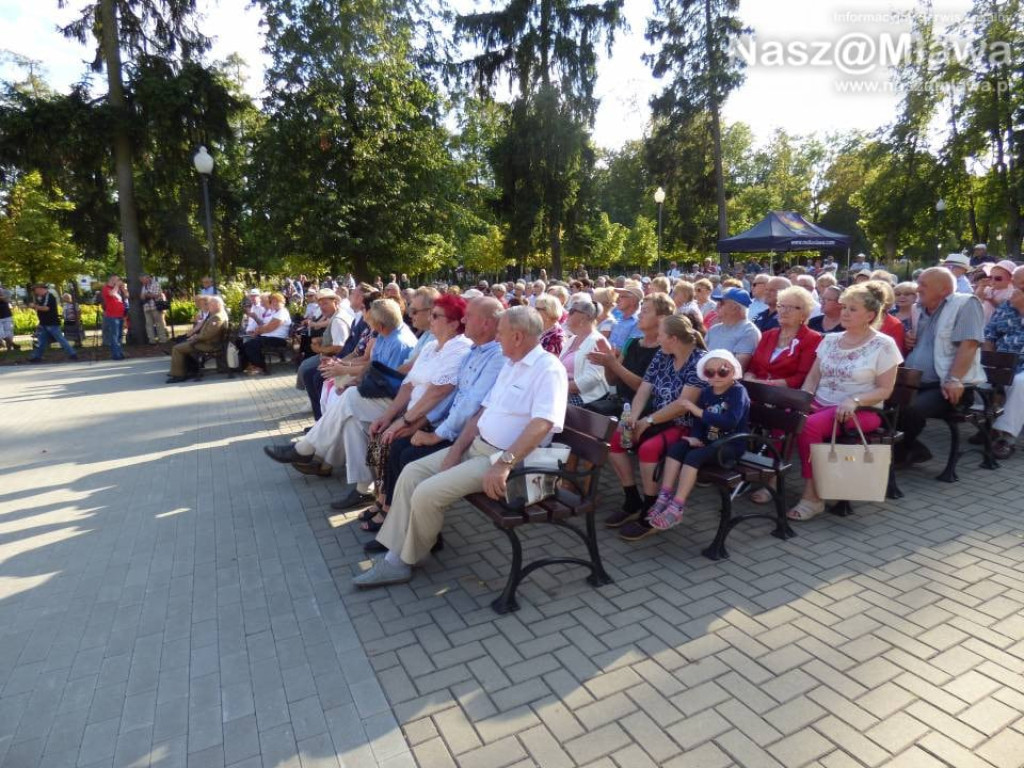 Tłumy na Festiwalu Piosenki Żołnierskiej i Patriotycznej w Mławie