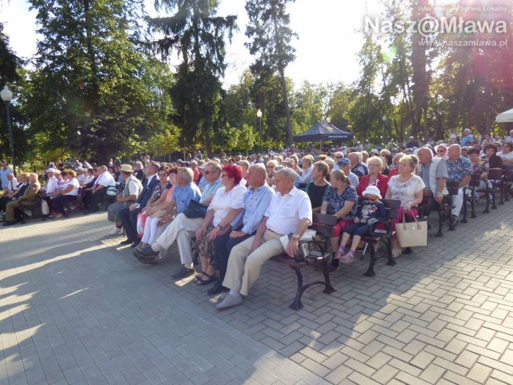 Tłumy na Festiwalu Piosenki Żołnierskiej i Patriotycznej w Mławie