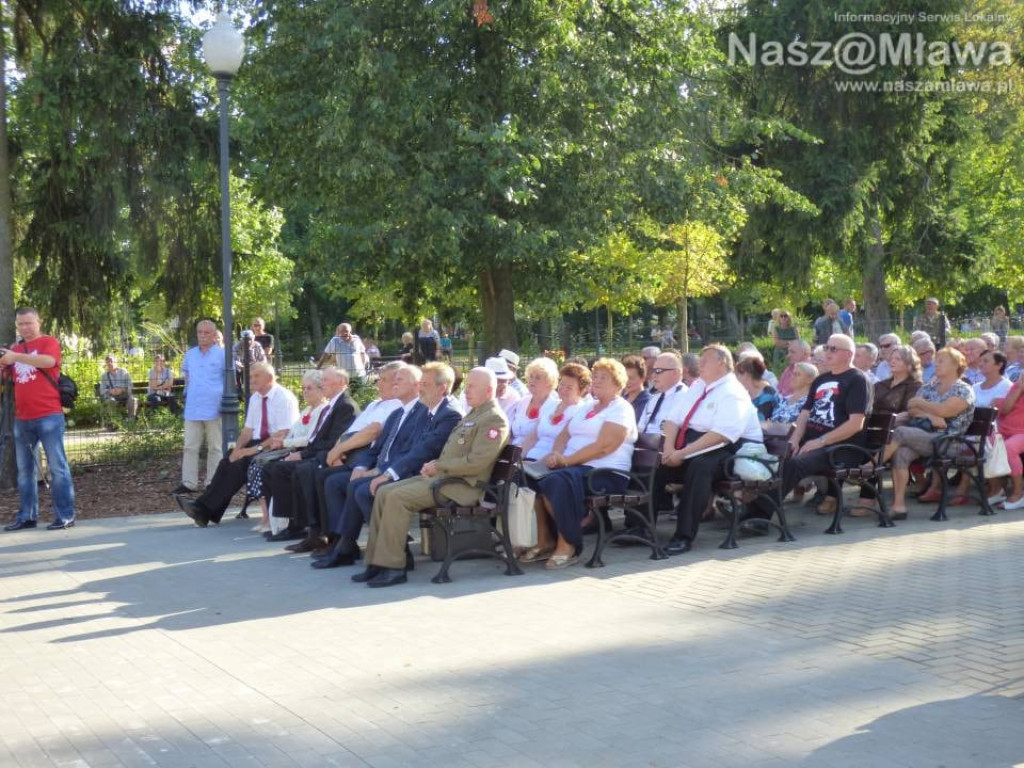Tłumy na Festiwalu Piosenki Żołnierskiej i Patriotycznej w Mławie