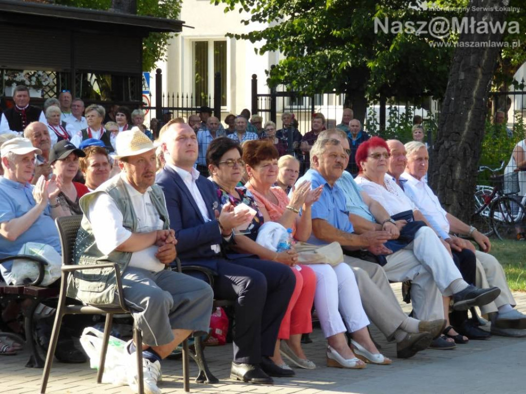 Tłumy na Festiwalu Piosenki Żołnierskiej i Patriotycznej w Mławie