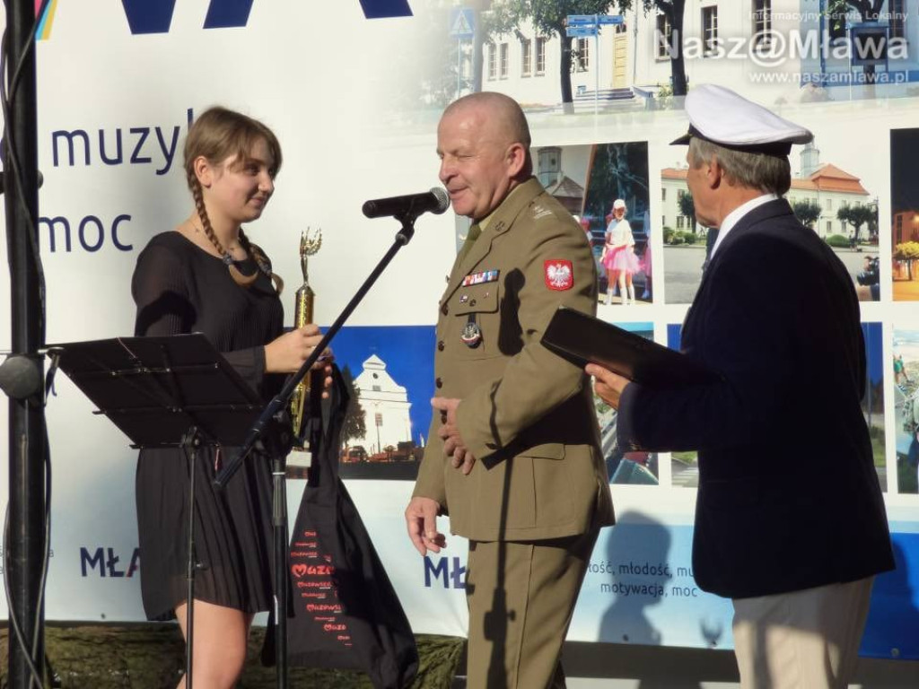 Tłumy na Festiwalu Piosenki Żołnierskiej i Patriotycznej w Mławie