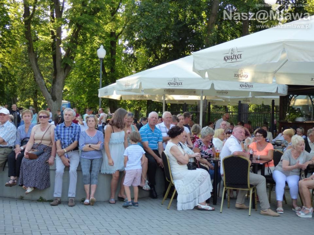 Tłumy na Festiwalu Piosenki Żołnierskiej i Patriotycznej w Mławie
