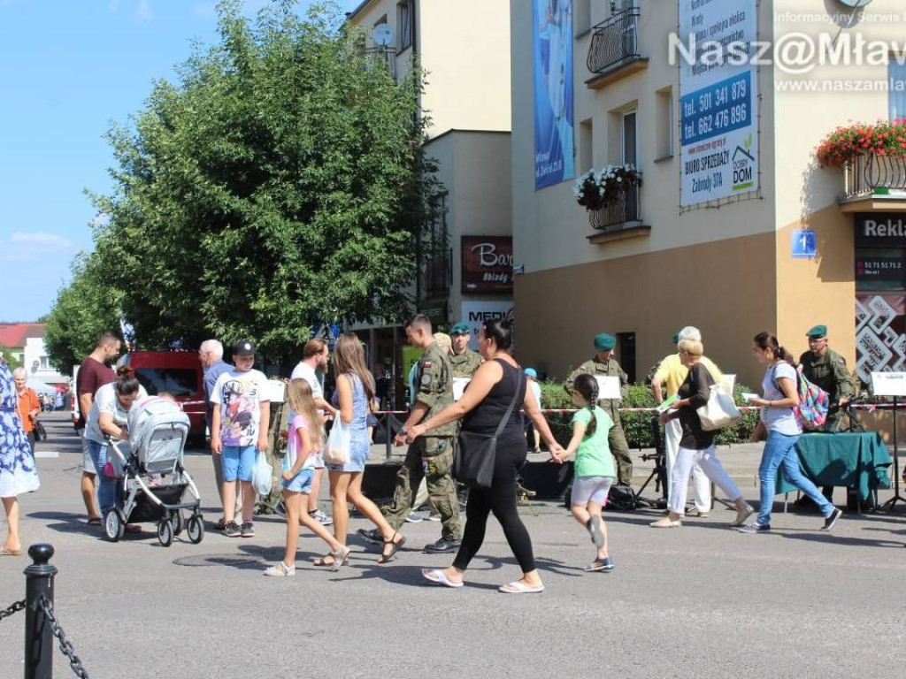 Piknik militarny w Mławie. FOTORELACJA