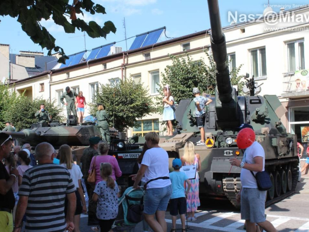 Piknik militarny w Mławie. FOTORELACJA