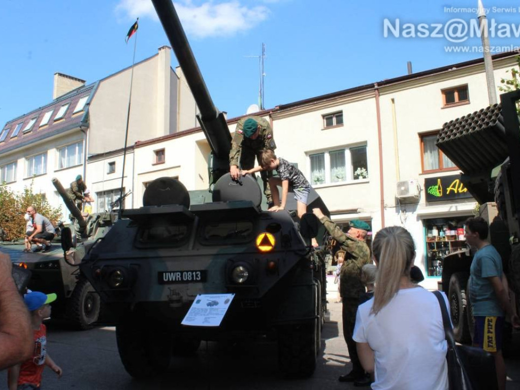Piknik militarny w Mławie. FOTORELACJA