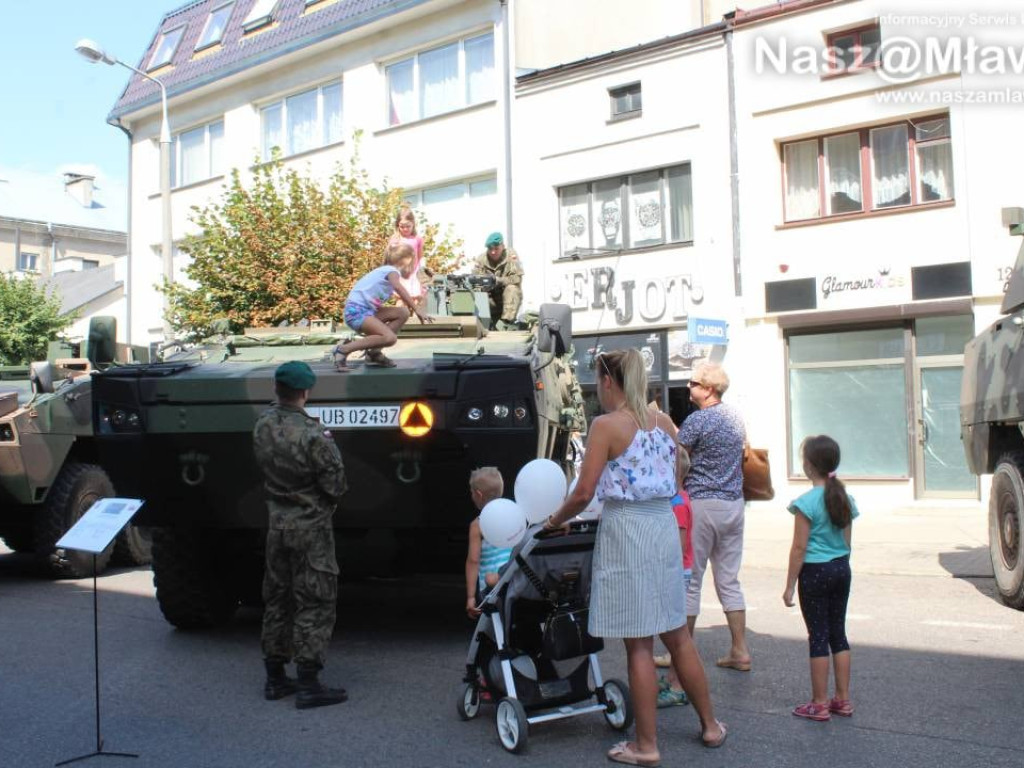 Piknik militarny w Mławie. FOTORELACJA
