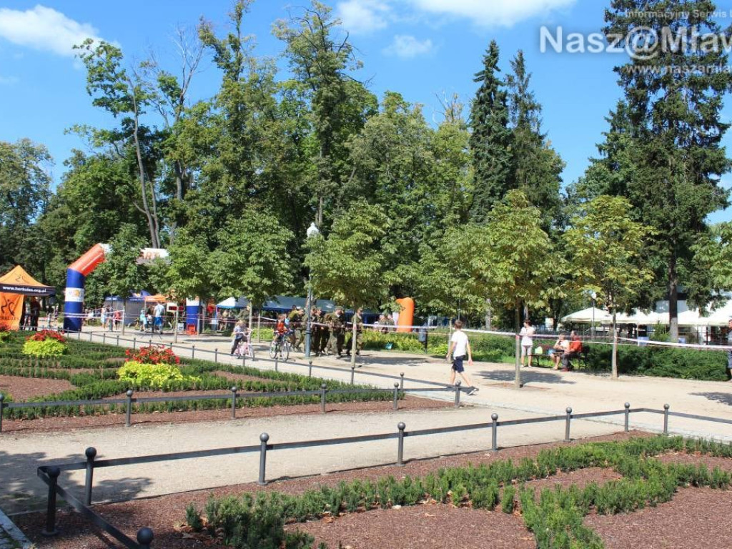 Piknik militarny w Mławie. FOTORELACJA