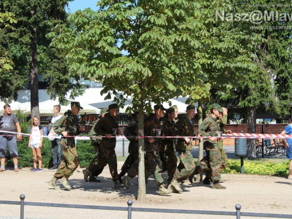 Piknik militarny w Mławie. FOTORELACJA