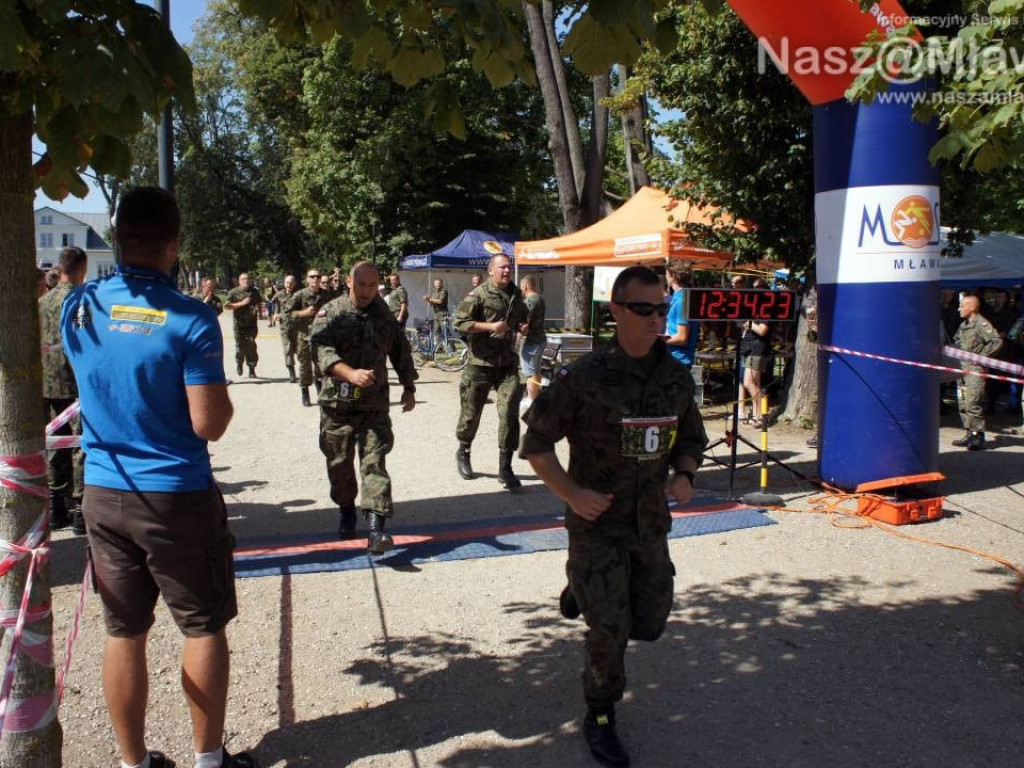 Żołnierskie zmagania w Mławie. Najszybciej pobiegli Białorusini