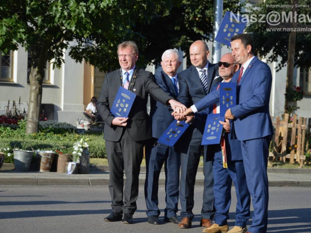FOTORELACJA: Defilada podczas obchodów 80. rocznicy bitwy pod Mławą