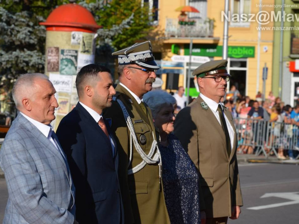 FOTORELACJA: Defilada podczas obchodów 80. rocznicy bitwy pod Mławą
