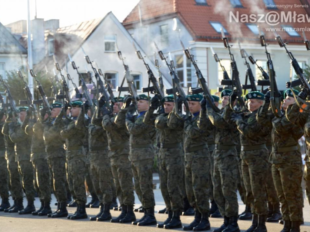 FOTORELACJA: Defilada podczas obchodów 80. rocznicy bitwy pod Mławą