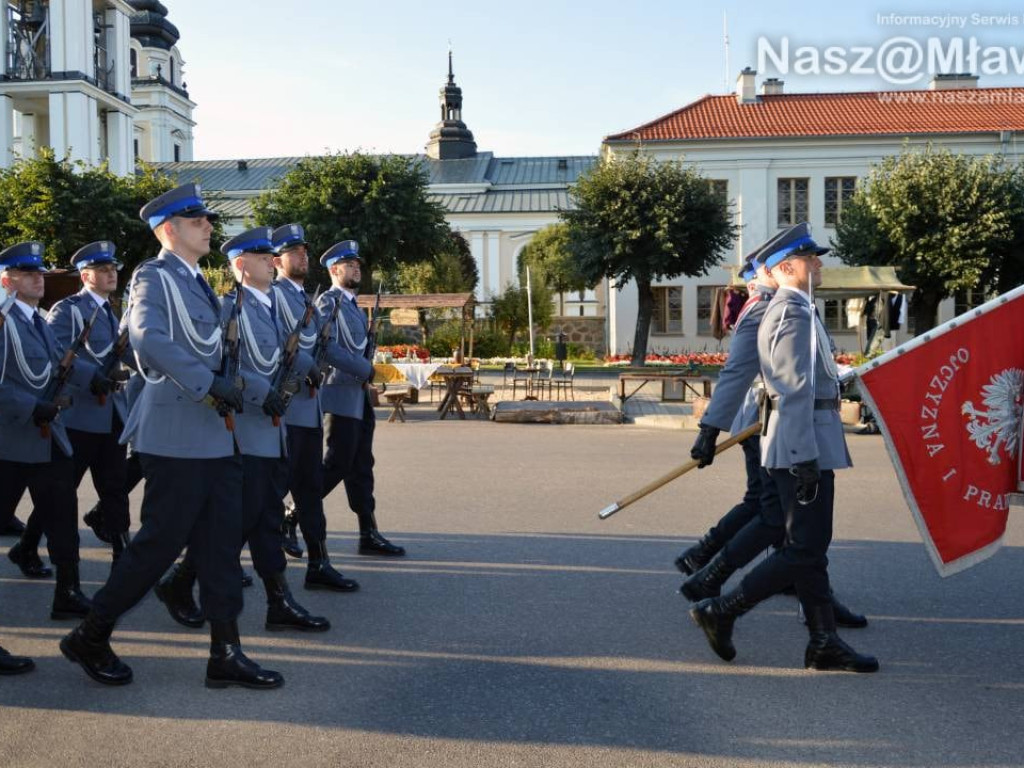 FOTORELACJA: Defilada podczas obchodów 80. rocznicy bitwy pod Mławą