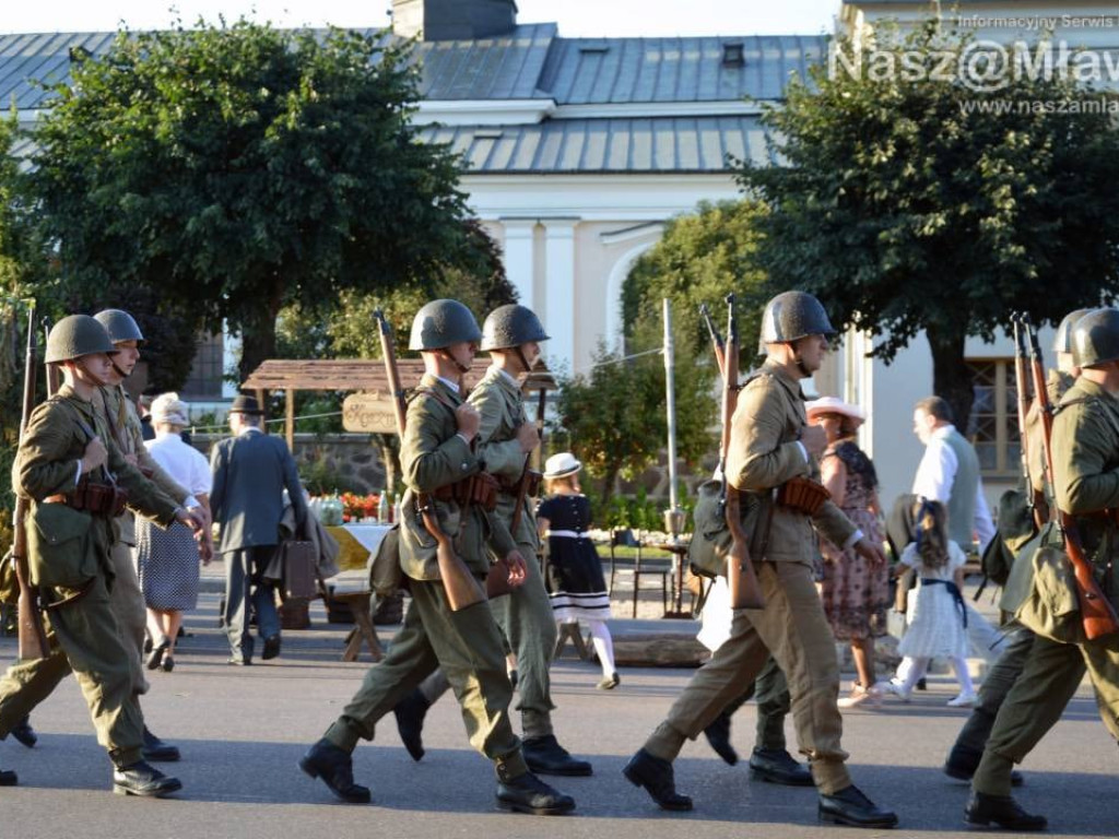 FOTORELACJA: Defilada podczas obchodów 80. rocznicy bitwy pod Mławą