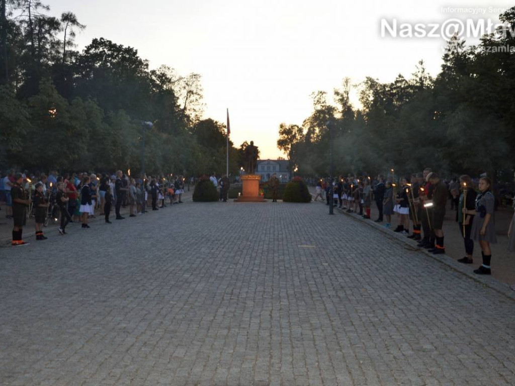 FOTORELACJA: Defilada podczas obchodów 80. rocznicy bitwy pod Mławą