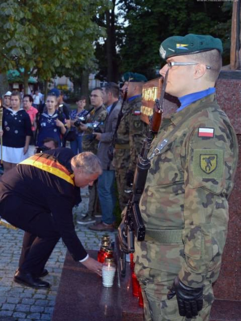 FOTORELACJA: Defilada podczas obchodów 80. rocznicy bitwy pod Mławą