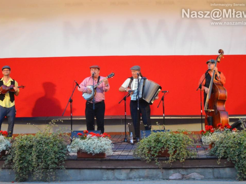 FOTORELACJA: Defilada podczas obchodów 80. rocznicy bitwy pod Mławą