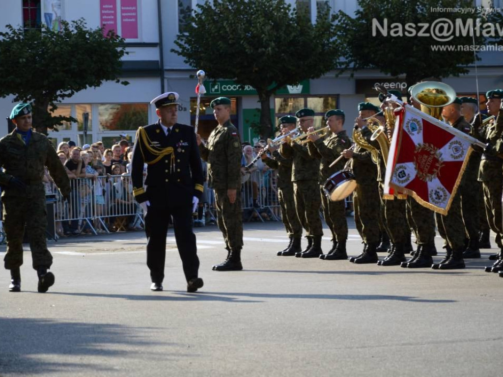 FOTORELACJA: Defilada podczas obchodów 80. rocznicy bitwy pod Mławą