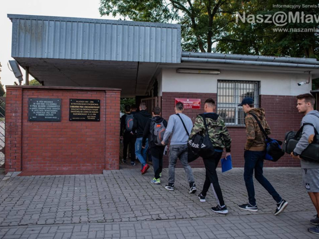 Mieszkańcy powiatu mławskiego szkolą się na poligonie