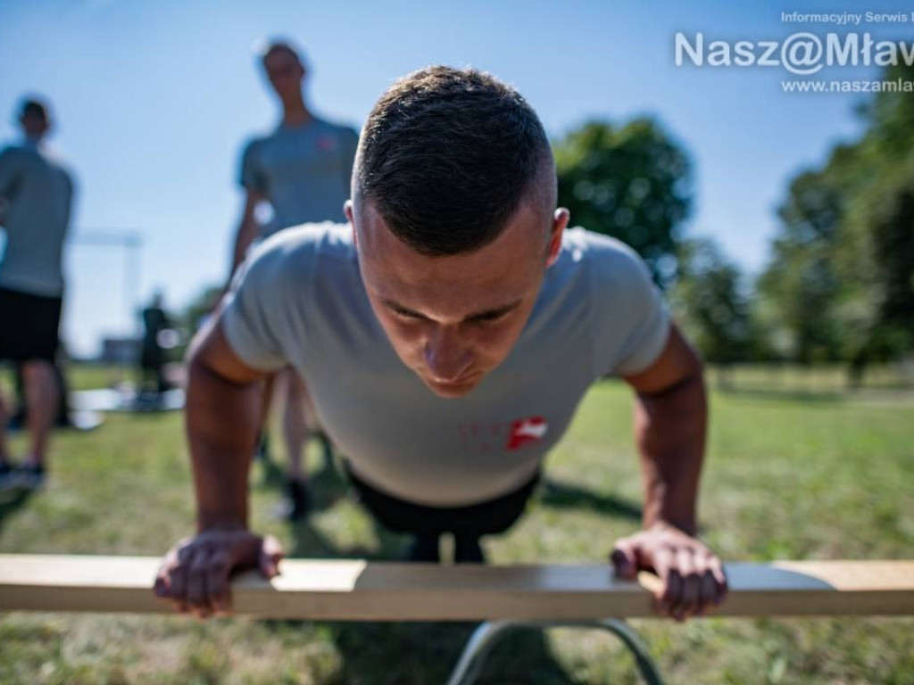 Mieszkańcy powiatu mławskiego szkolą się na poligonie