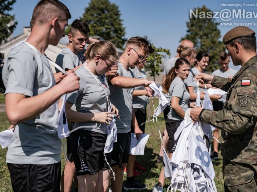 Mieszkańcy powiatu mławskiego szkolą się na poligonie