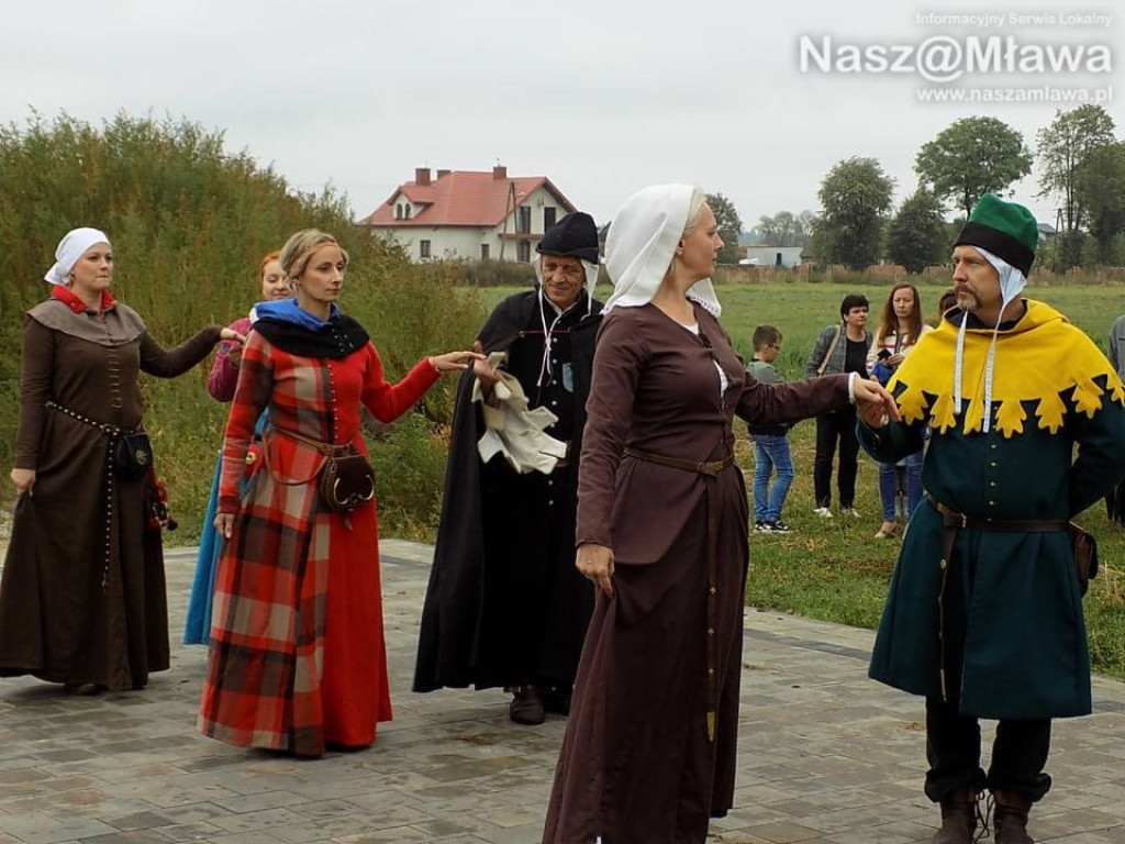 Zabawy dworskie i plebejskie, pojedynki - powrót do średniowiecza