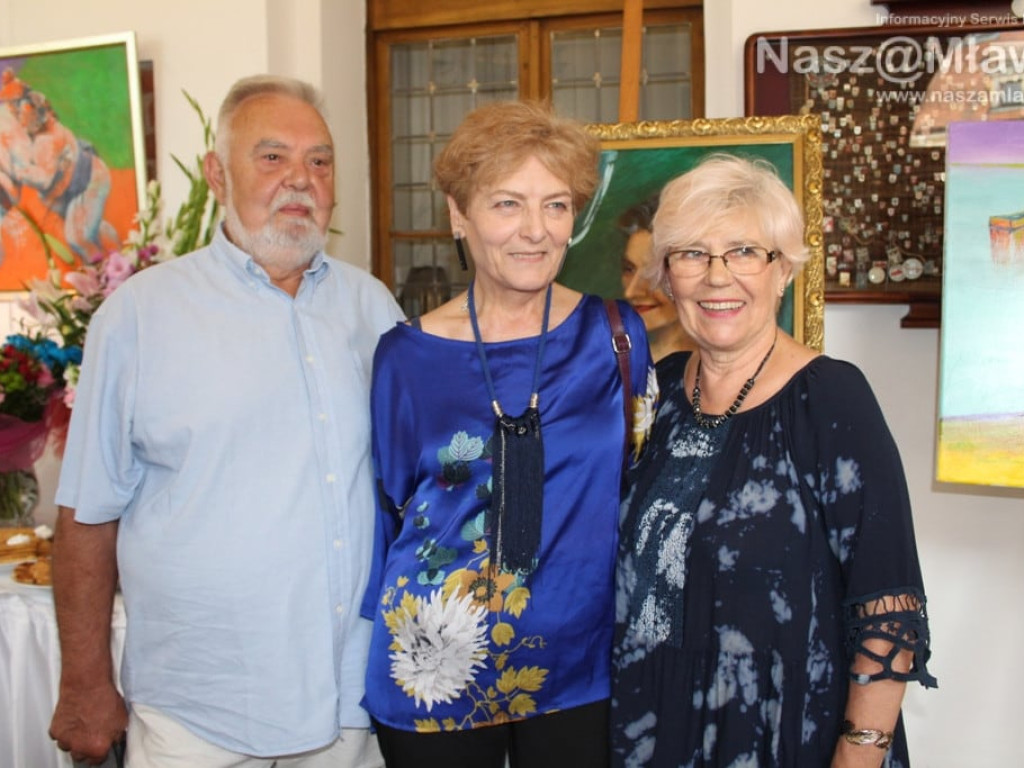 Wernisaż Joanny Rodowicz w Domu Polonii w Pułtusku