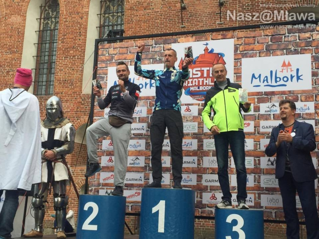 Podium triathlonistów w Malborku. W drużynie i solo