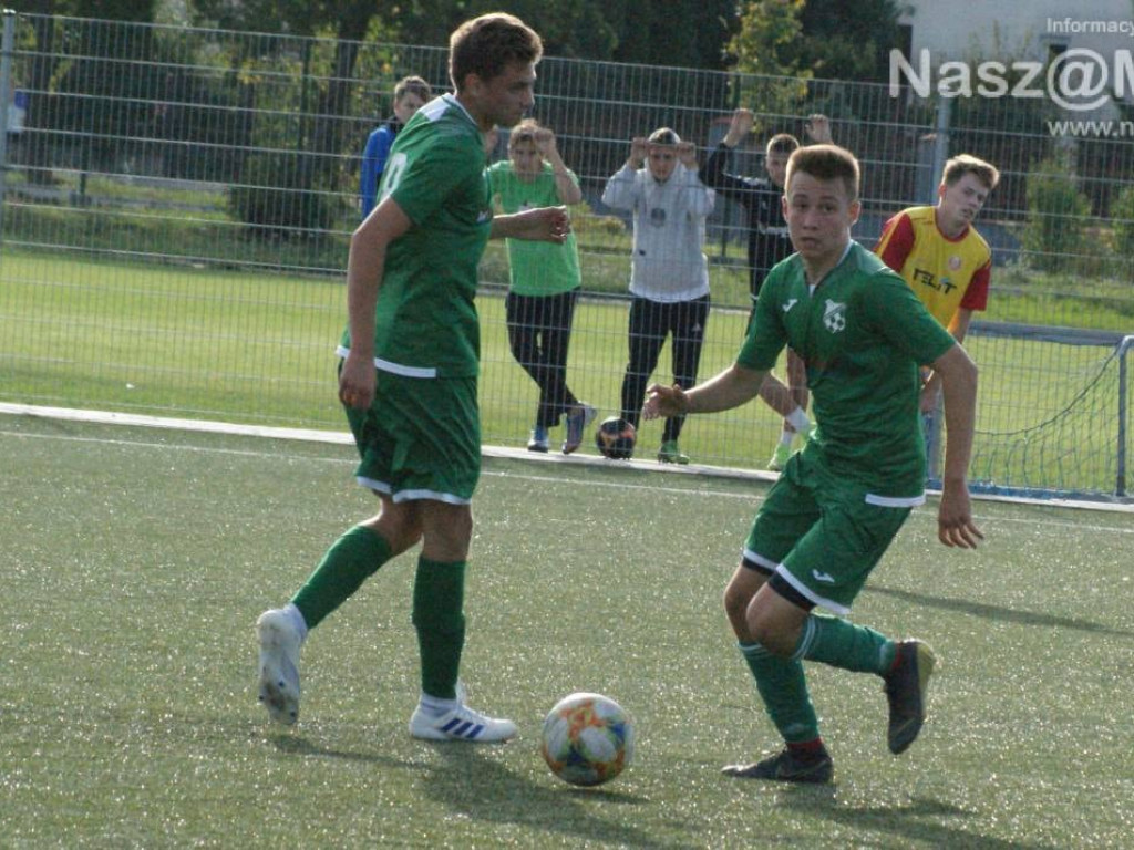 Impuls rezerwowego. Cztery oczka trampkarzy