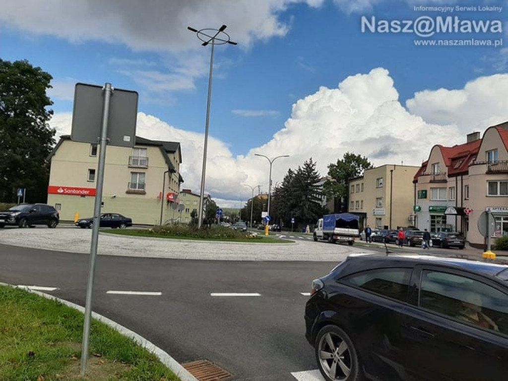 Lelewela otwarta. Można jechać rondem przed policją