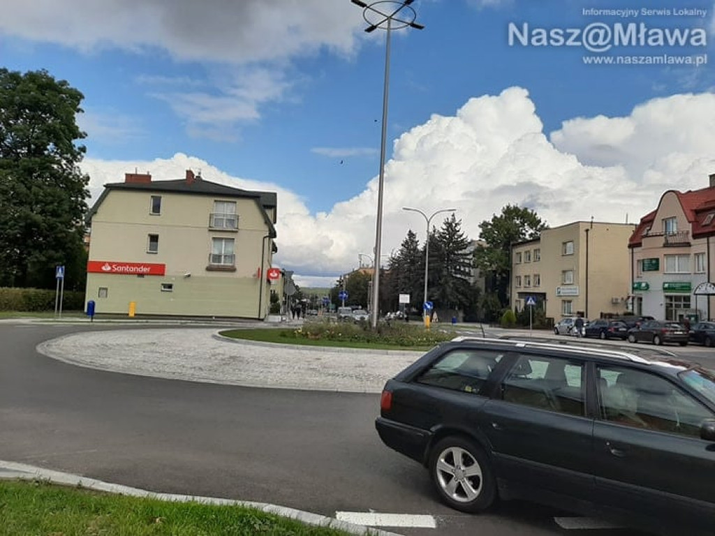 Lelewela otwarta. Można jechać rondem przed policją