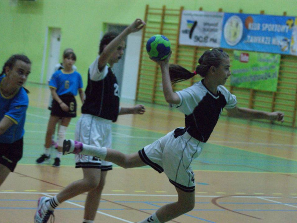 Regimin z głównym trofeum. Zawkrze wicemistrzem