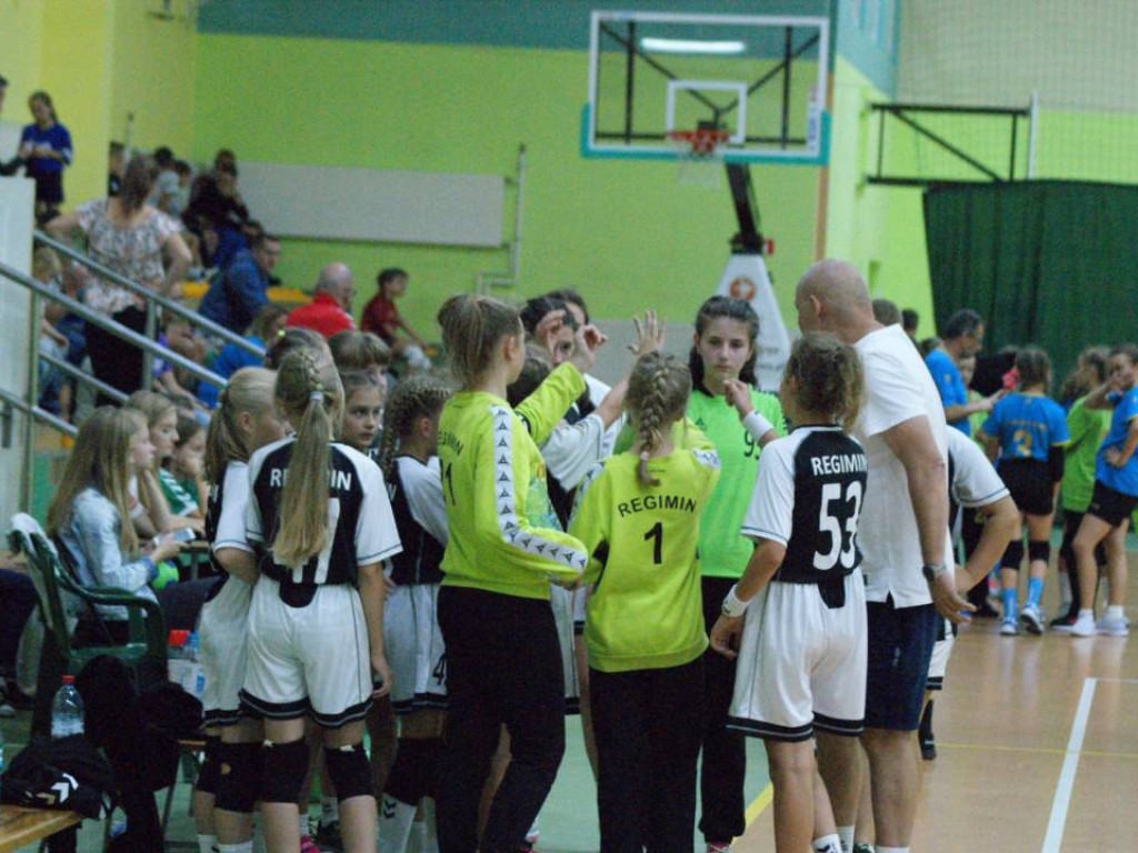 Regimin z głównym trofeum. Zawkrze wicemistrzem