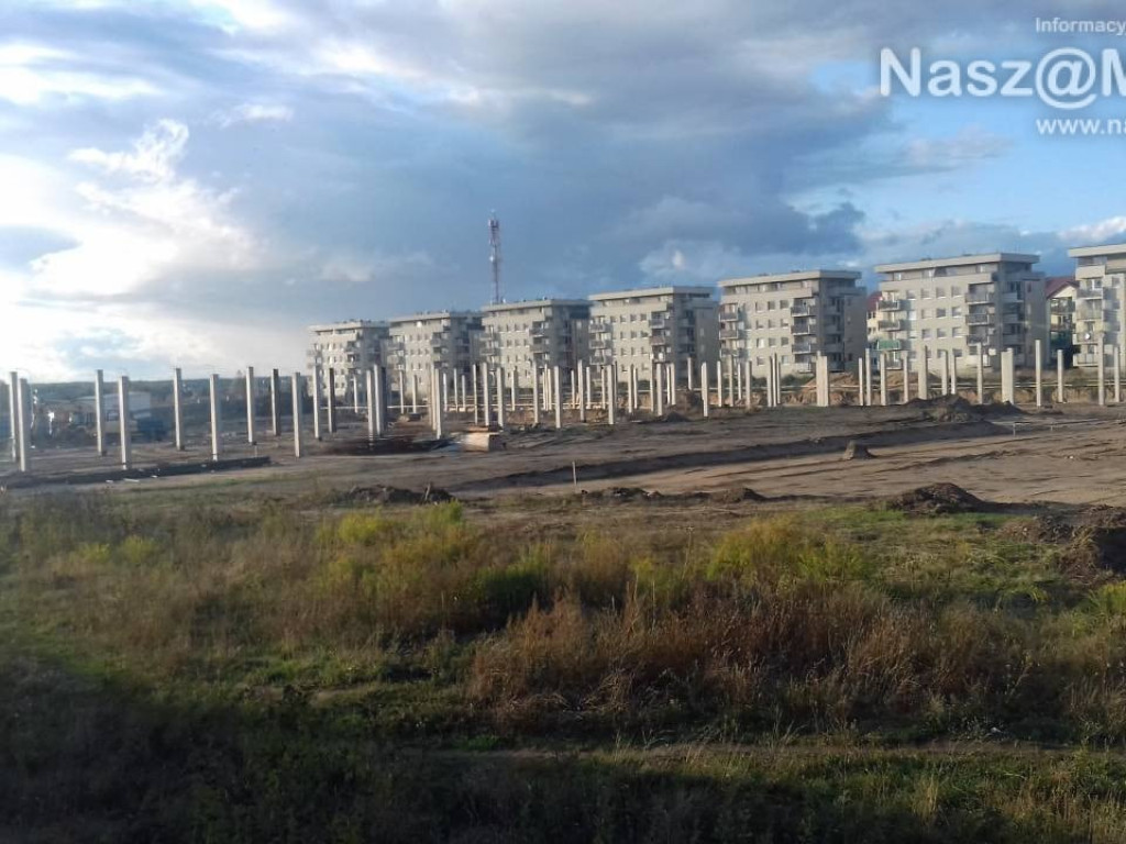 Budowa Galerii Handlowej przy Al. Św. Wojciecha postępuje - FOTORELACJA