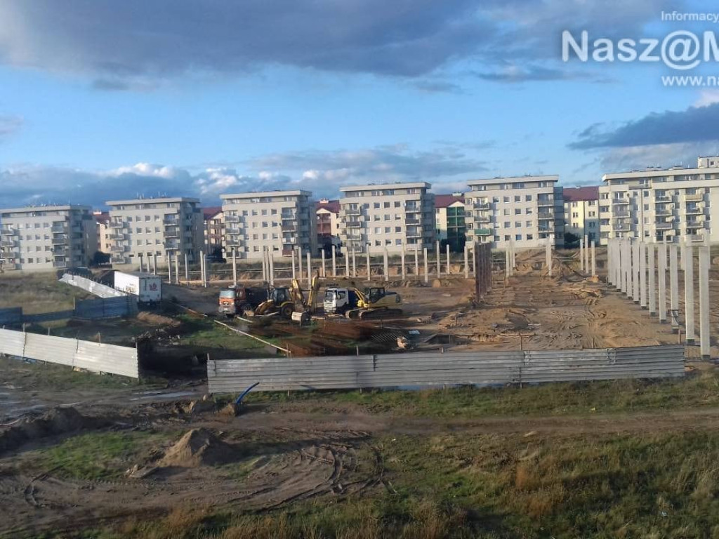 Budowa Galerii Handlowej przy Al. Św. Wojciecha postępuje - FOTORELACJA