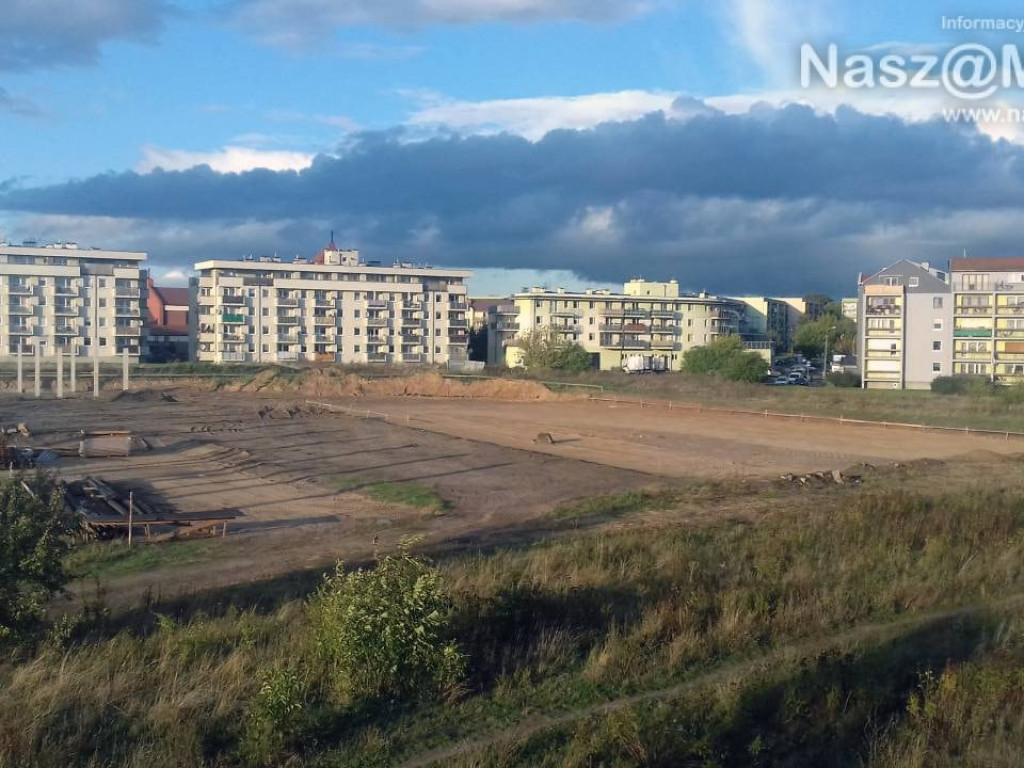 Budowa Galerii Handlowej przy Al. Św. Wojciecha postępuje - FOTORELACJA