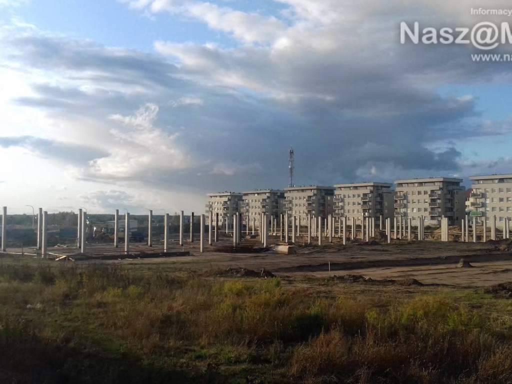 Budowa Galerii Handlowej przy Al. Św. Wojciecha postępuje - FOTORELACJA